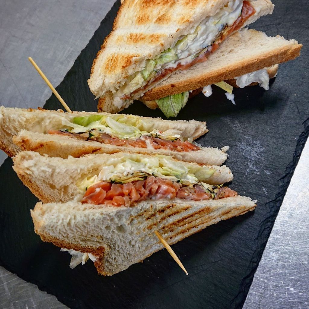 Club sandwich salmon